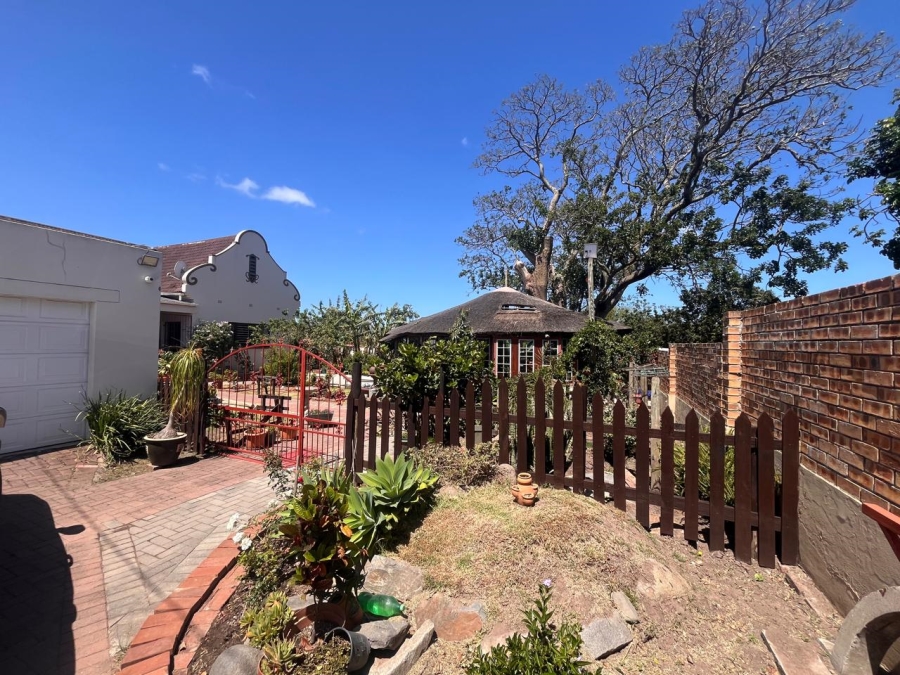 5 Bedroom Property for Sale in Cambridge Eastern Cape
